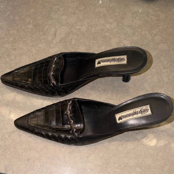 Brighton Bench Made Pamela Heels | Black Leather | Made in Brazil | Size 7 - Picture 2 of 6